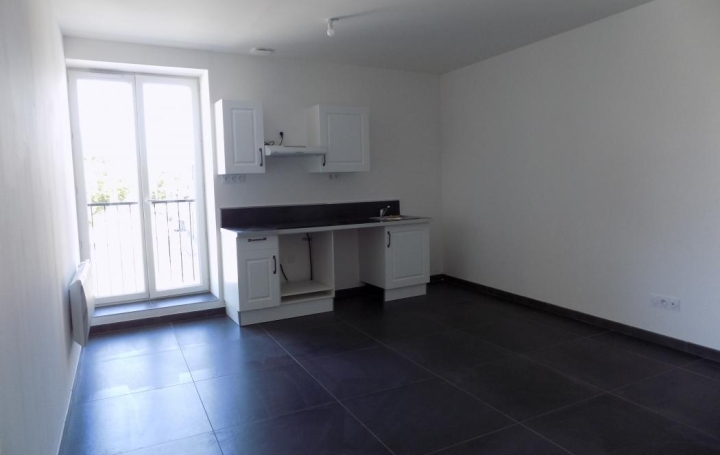  Annonces VALLEE DE LA CEZE Apartment | BAGNOLS-SUR-CEZE (30200) | 39 m2 | 516 € 