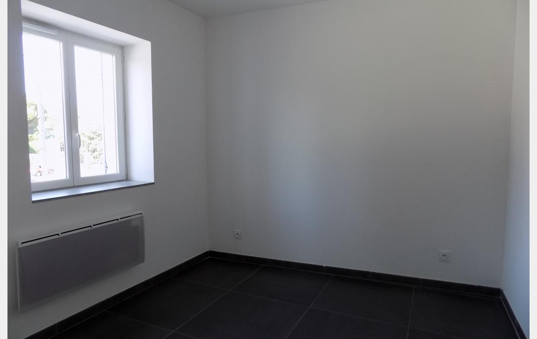 Annonces VALLEE DE LA CEZE : Appartement | BAGNOLS-SUR-CEZE (30200) | 39 m2 | 516 € 
